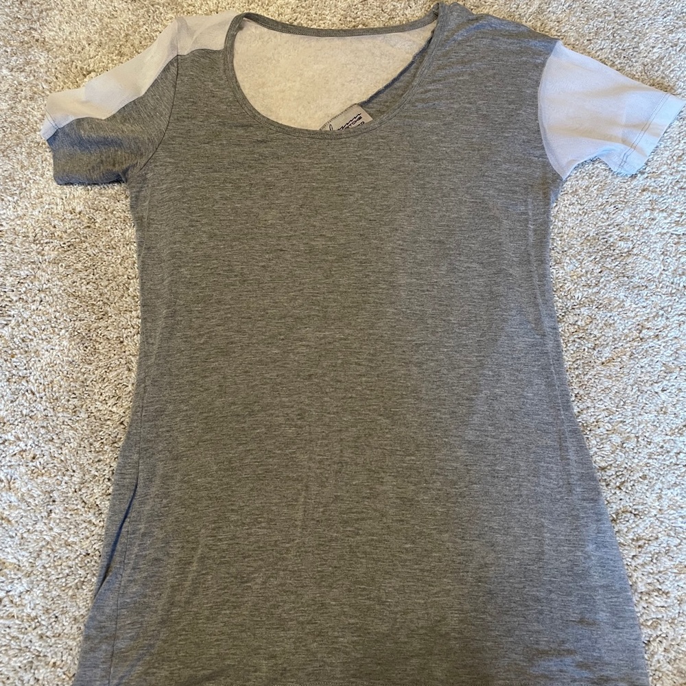 Grey top